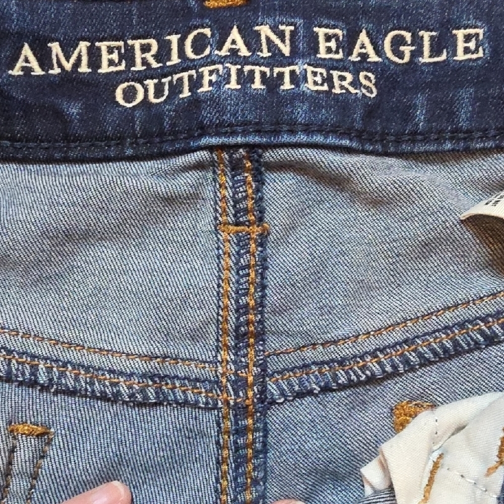 American Eagle Jeggings Ankle Super Stretch Distressed Blue Jeans. Size 8 - Picture 5 of 6